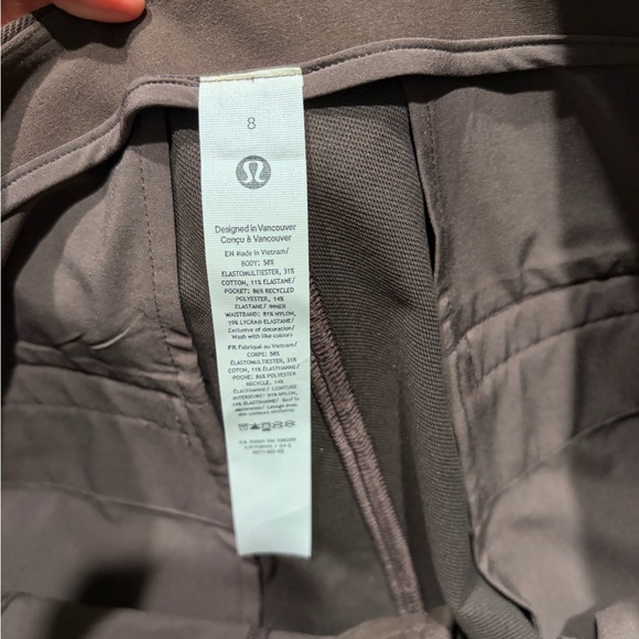 Lululemon Utilitech Relaxed -fit chocolate brown shorts 8 - Picture 4 of 10
